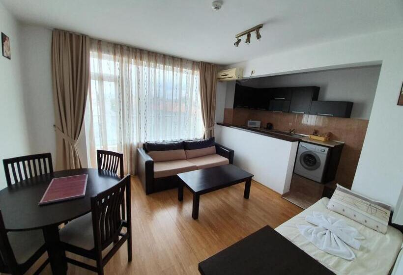 شقة غرفة واحدة, Santa Maria