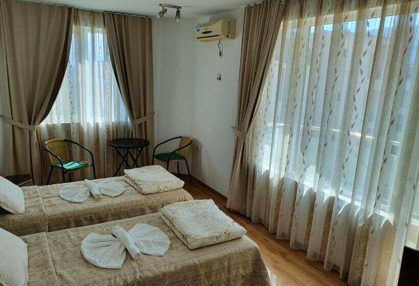 غرفة قياسية مزوَّدة بشُرفة, Santa Maria