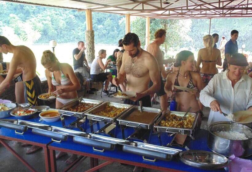 اتاق لوکس با بالکن, River Fun Beach Resort