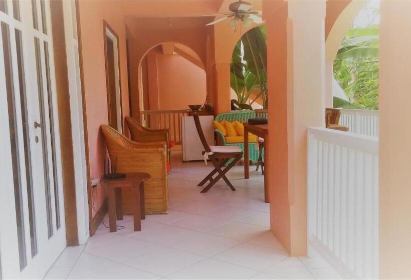 ویلای 1 خوابه با چشمانداز باغ, Tobago Hibiscus Golf Villas & Appartments