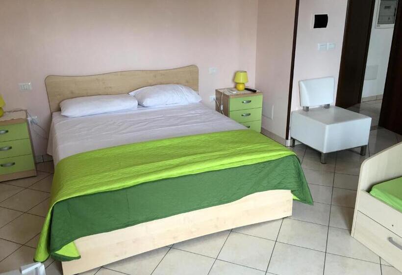 Номер Стандарт, B&b L Angolo