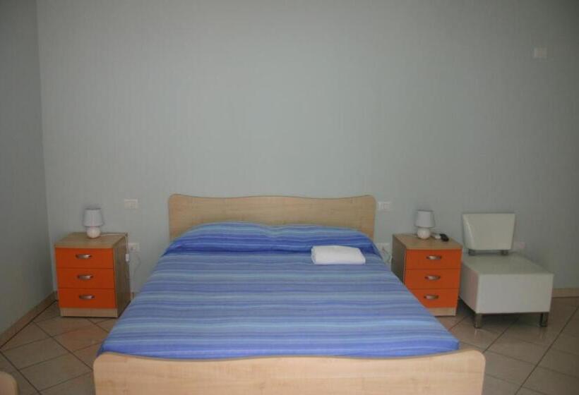 Номер Стандарт Трехместный, B&b L Angolo
