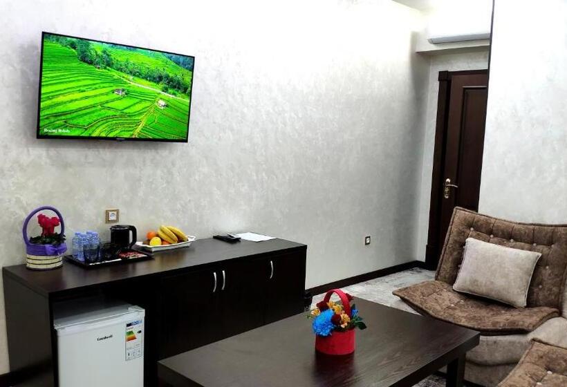 سوئیت با تخت بزرگ, Pga Hotel Free Shuttle To Airport