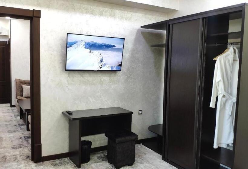 سوئیت با تخت بزرگ, Pga Hotel Free Shuttle To Airport