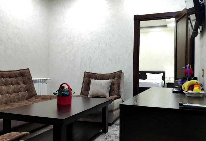 سوئیت با تخت بزرگ, Pga Hotel Free Shuttle To Airport