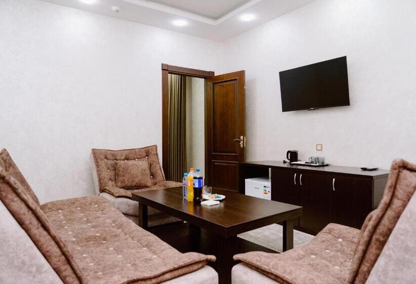 سوئیت با تخت بزرگ, Pga Hotel Free Shuttle To Airport