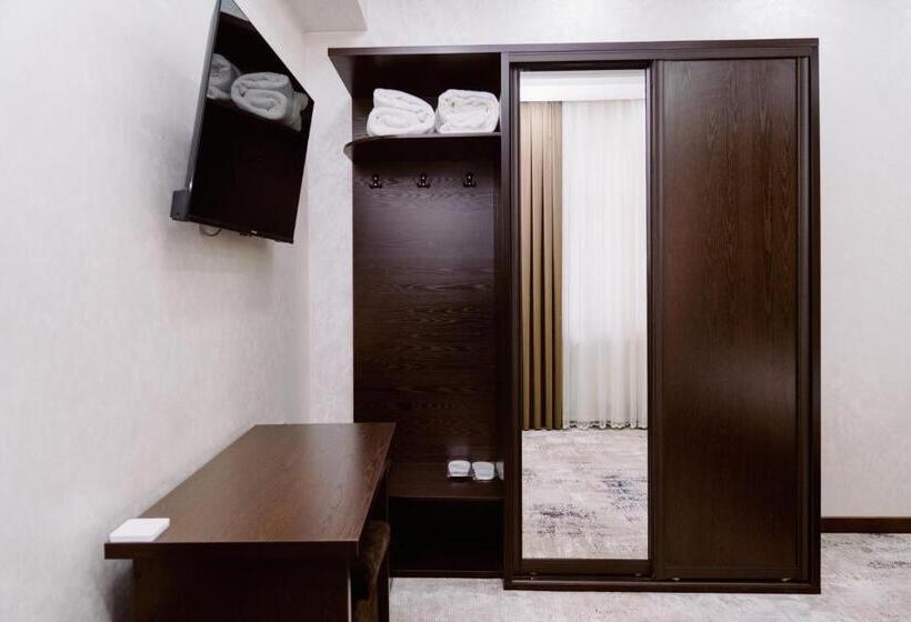 سوئیت با تخت بزرگ, Pga Hotel Free Shuttle To Airport