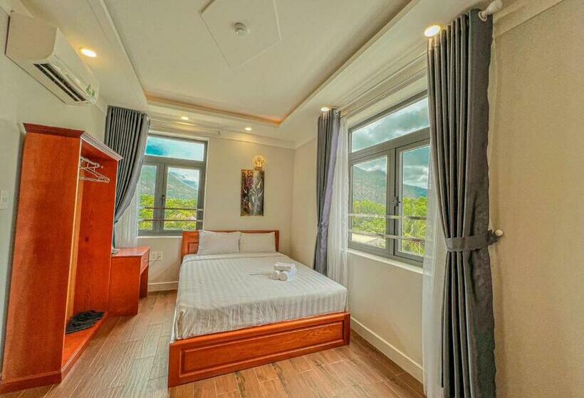 اتاق استاندارد با چشمانداز کوهستان, Hải Sơn