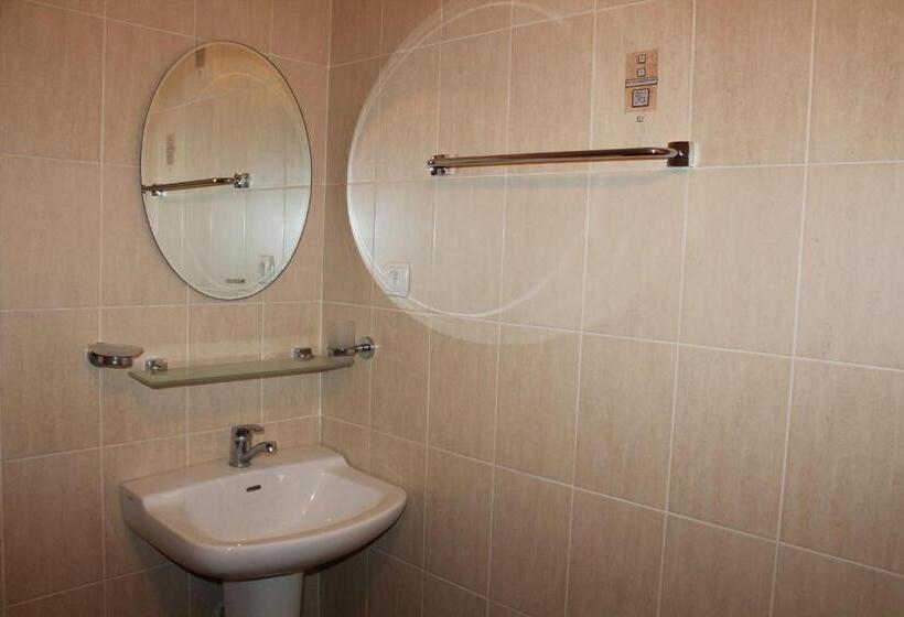 اتاق لوکس چهار تخته, адилет