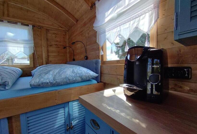 בקתת חדר, Penzion Restaurace U Helferů