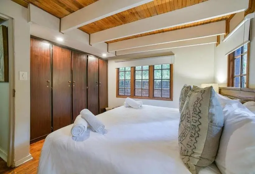سوییت خانوادگی, Serenity Mountain And Forest Lodge