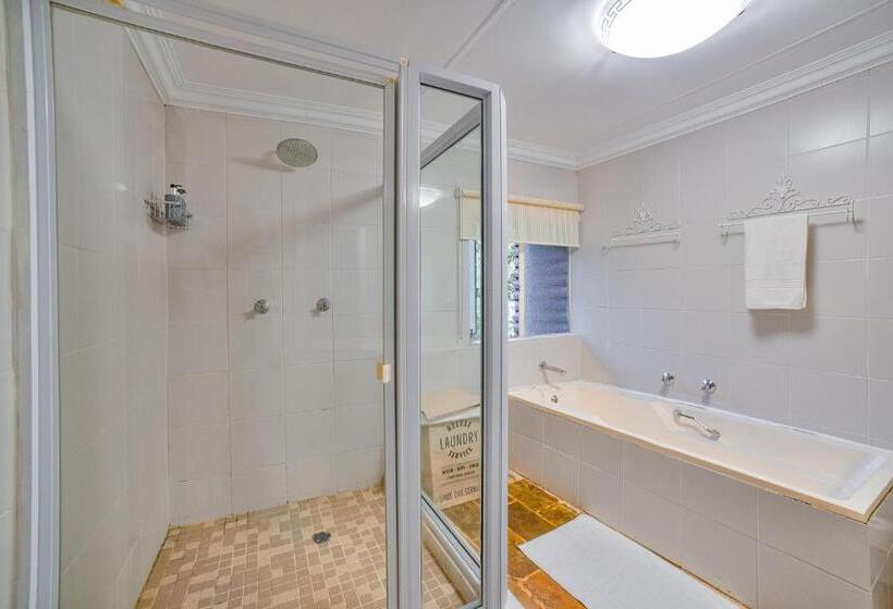 家庭套房, Serenity Mountain And Forest Lodge