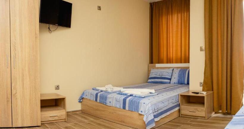 Triple Room Sea View, Silitur Central