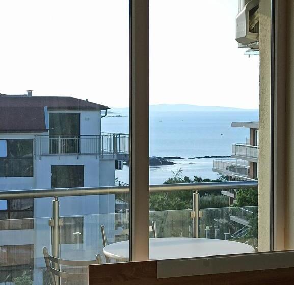 Triple Room Sea View, Silitur Central