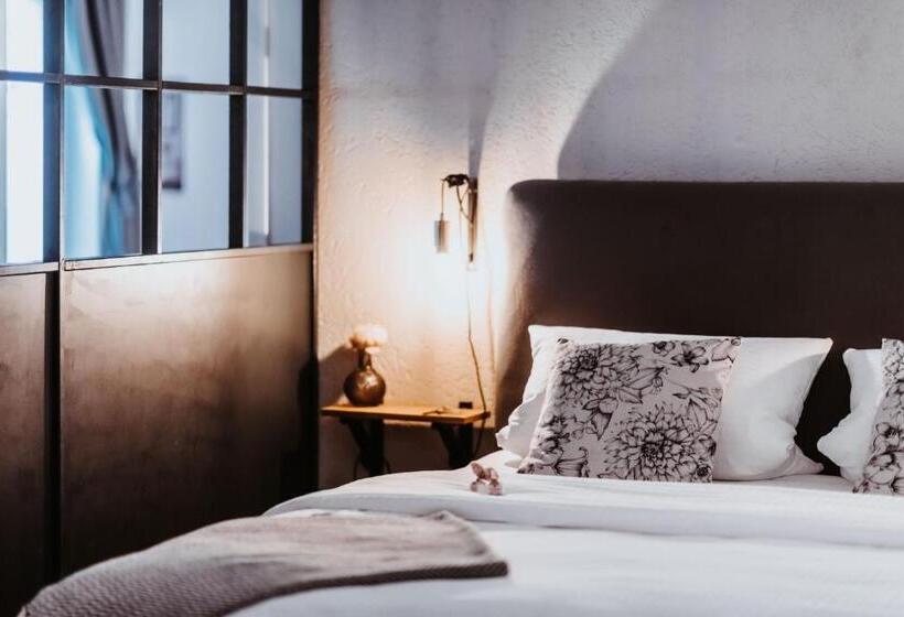 Полулюкс Одноместный с Террасой, The Loft Lodge   Suiten