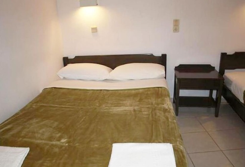 חדר סטנדרט, Aristea