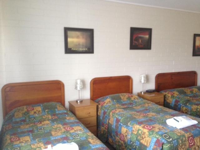 Семейный Номер, Gisborne Motel