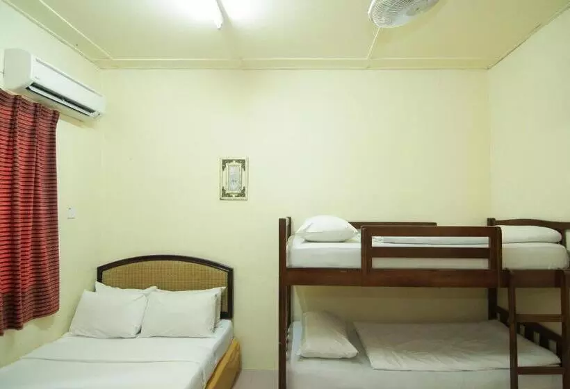 اتاق استاندارد چهار تخته, Anggerik Lodging