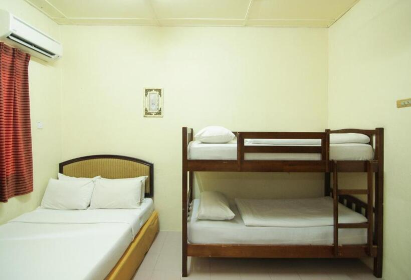 חדר סטנדרט לארבעה, Anggerik Lodging