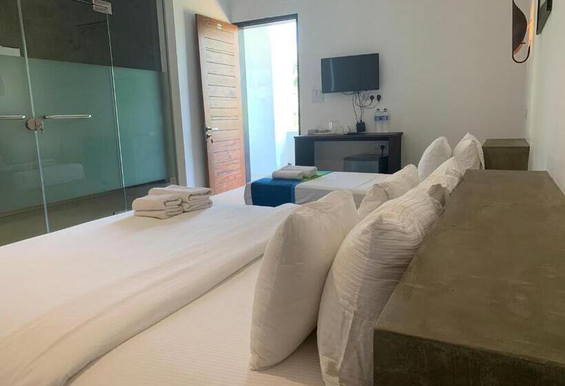 اتاق لوکس سه تخته, Handagedara Resort & Spa