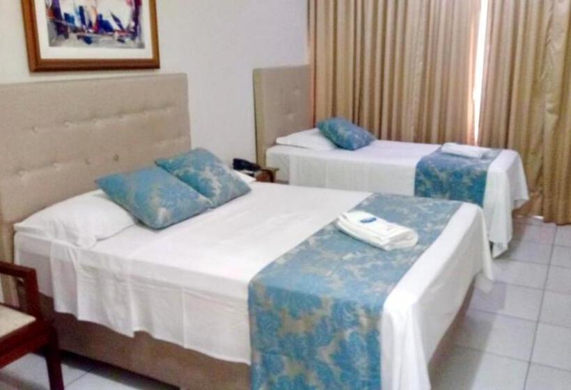 标准单人间, Max