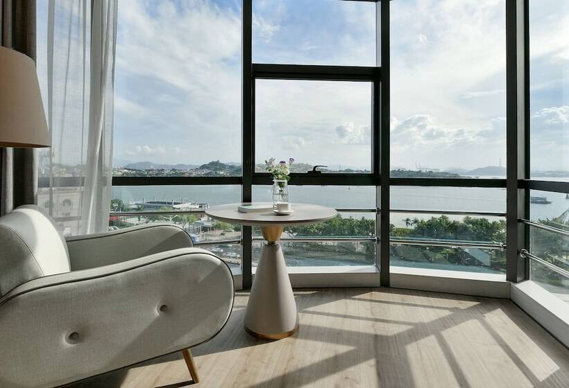 Номер Престиж, Mercure Xiamen On The Bund