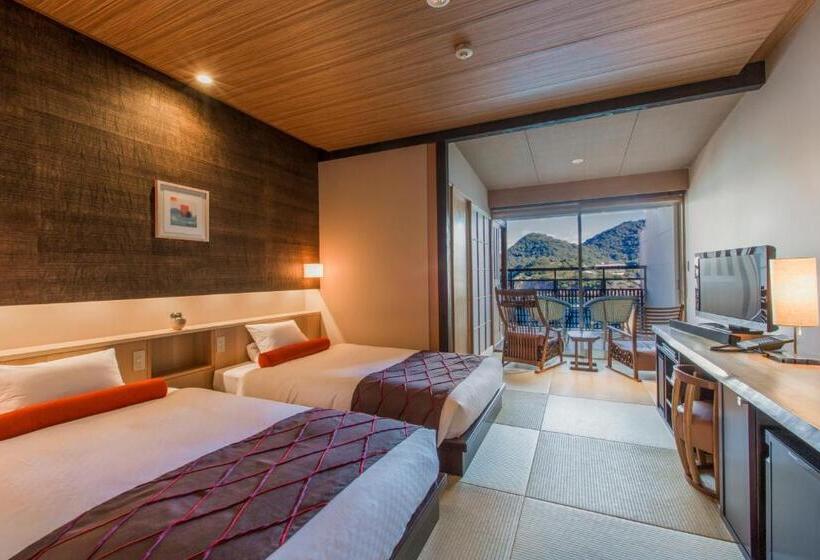 חדר סטנדרט, Migiwatei Ochi Kochi