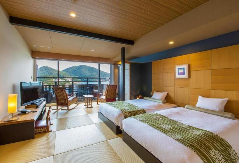 חדר דלוקס, Migiwatei Ochi Kochi