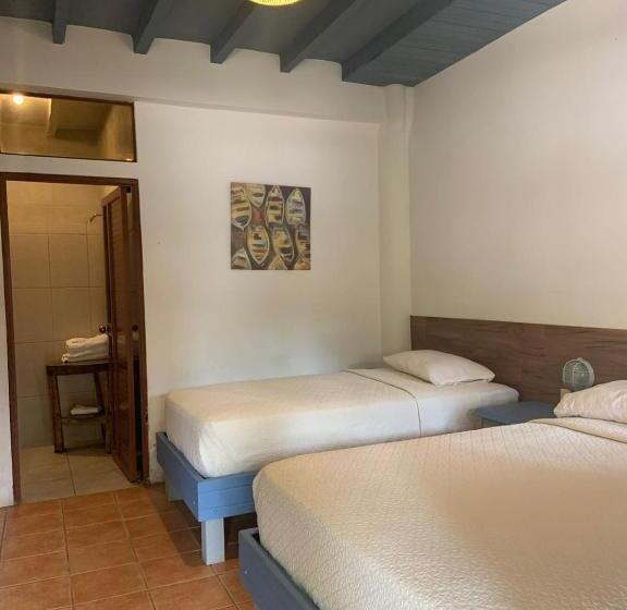 اتاق استاندارد سه نفره, Nantu Hostería