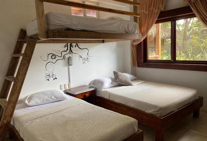 اتاق استاندارد چهار تخته, Nantu Hostería