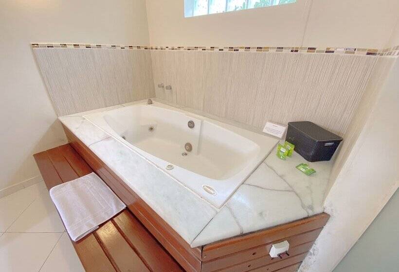 Люкс с гидромассажем, Pousada Montemar