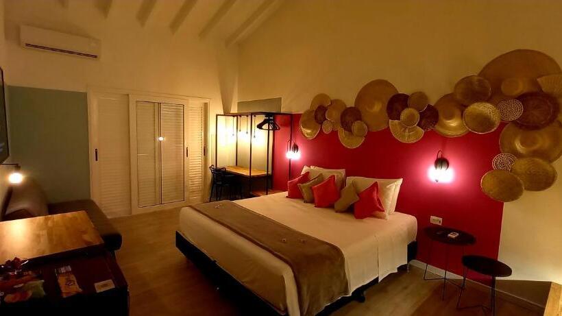 套房配有游泳池, Pousada Toca Da Praia