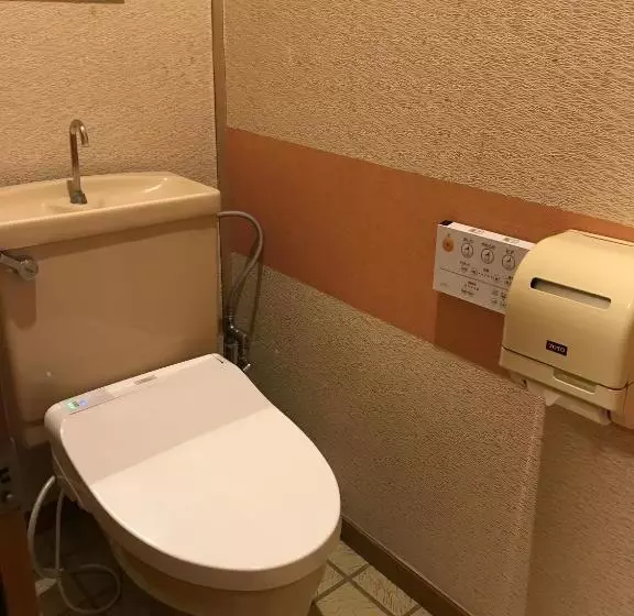バス共有のスタンダードルーム, Chikurakan