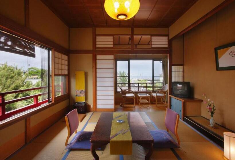 バス共有のスタンダードルーム, Chikurakan