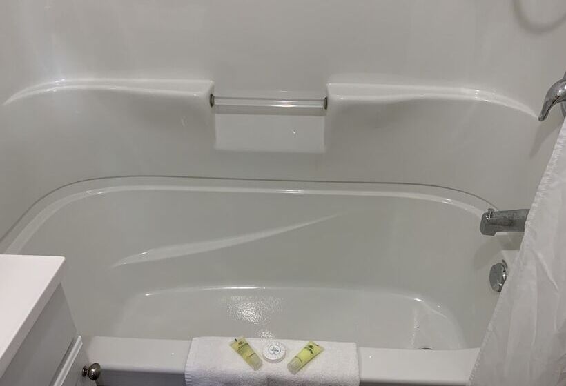 كابينة, Tally Ho Inn