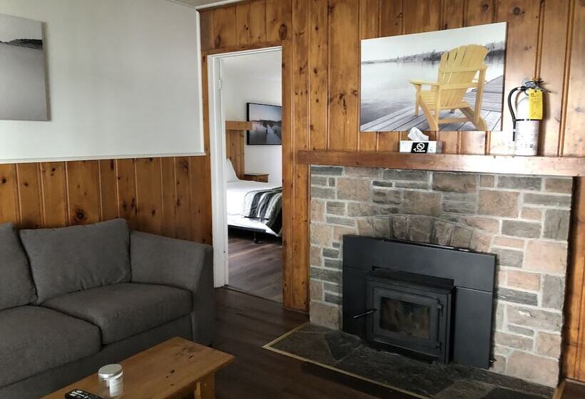 كابينة, Tally Ho Inn