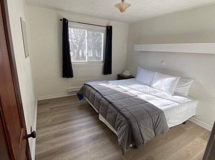 منزل 3 غرف نوم, Tally Ho Inn