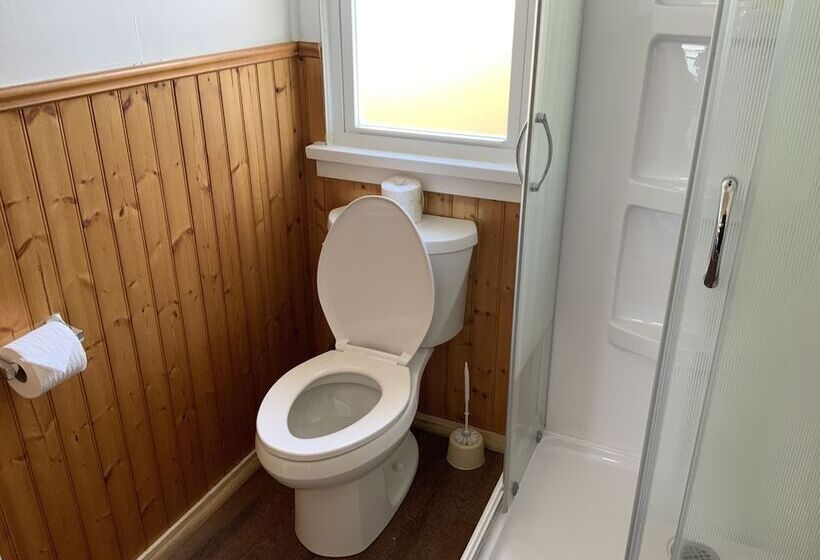 منزل 3 غرف نوم, Tally Ho Inn