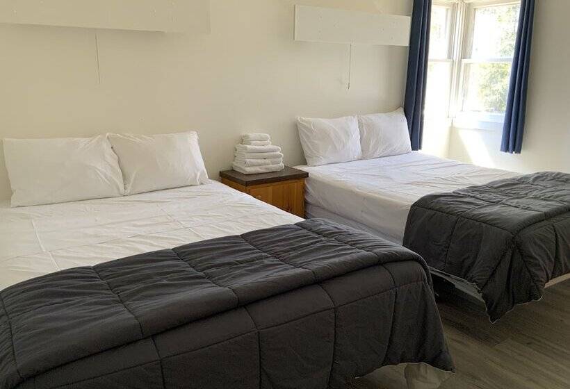 جناح مطل على البحيرة, Tally Ho Inn