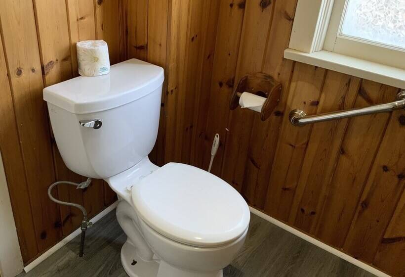 منزل 4 غرف نوم, Tally Ho Inn