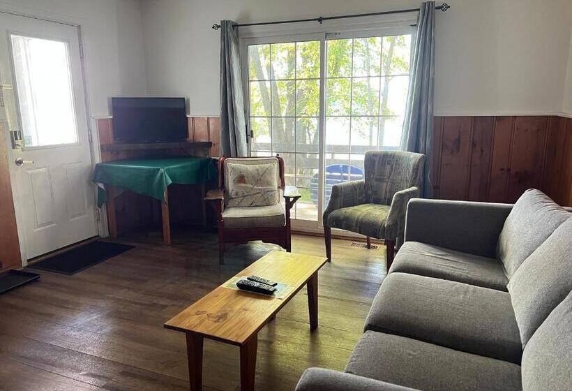 كابينة, Tally Ho Inn