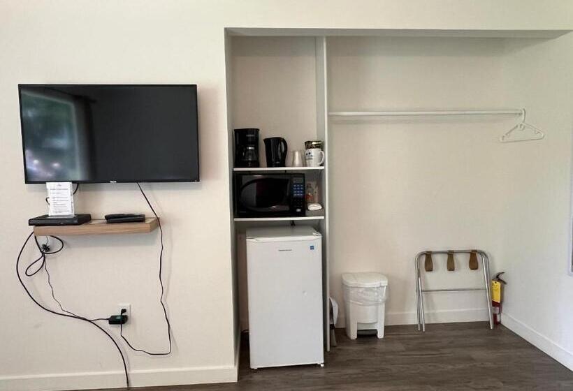 غرفة قياسية, Tally Ho Inn