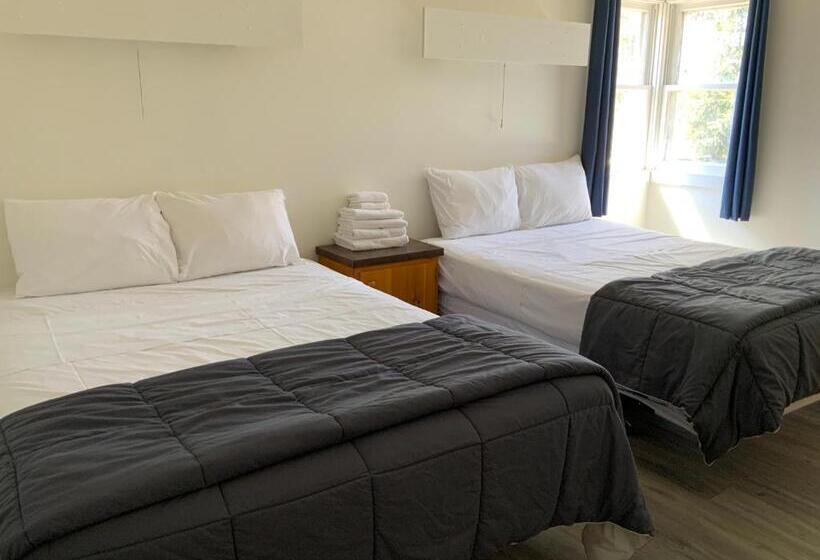 جناح, Tally Ho Inn