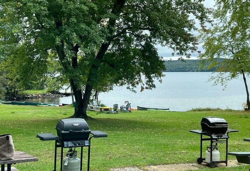 غرفة قياسية, Tally Ho Inn