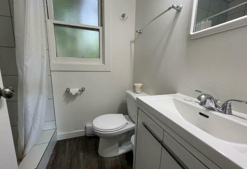 غرفة قياسية, Tally Ho Inn