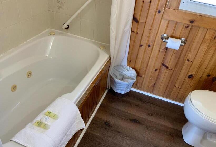 شاليه غرفة نوم واحدة, Tally Ho Inn