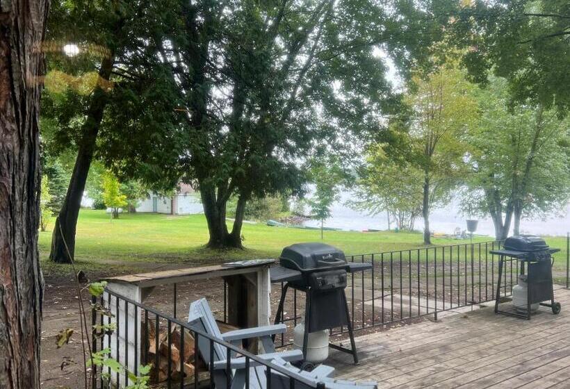 جناح, Tally Ho Inn