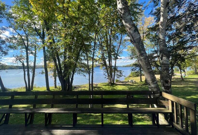 كابينة, Tally Ho Inn