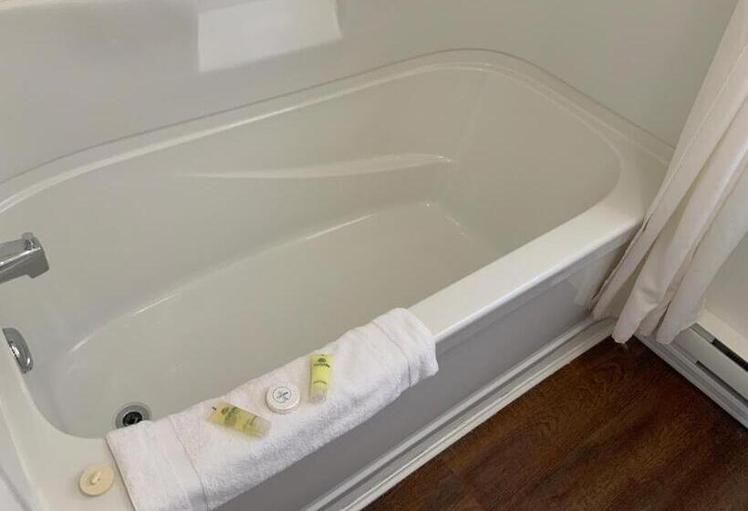 شاليه غرفة نوم واحدة, Tally Ho Inn