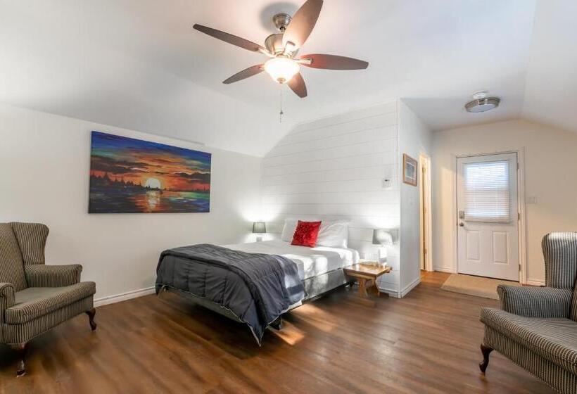 إستوديو قياسى, Tally Ho Inn